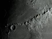 MONS HUYGENS - A mais alta montanha dos MONTES APENNINUS.