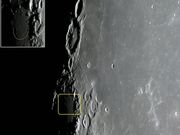 Uma suposta cratera fantasma localizada no piso interno de GRIMALDI.