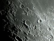 O sistema de canais de origem tectônica RIMAE RAMSDEN.