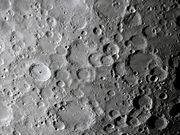 A bela, proeminente e jovem cratera TYCHO.